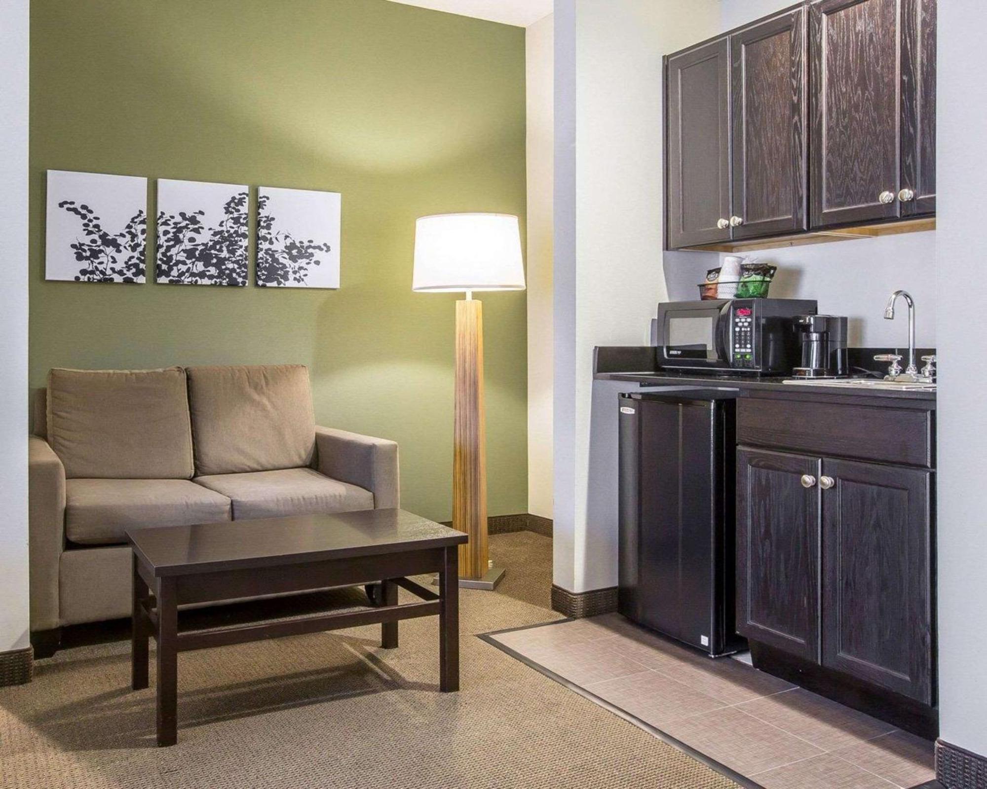 Sleep Inn & Suites Queensbury - Lake George Экстерьер фото